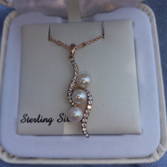 14K Rose Gold Cultured Pearl Drop Pendant - Picture 5 of 7